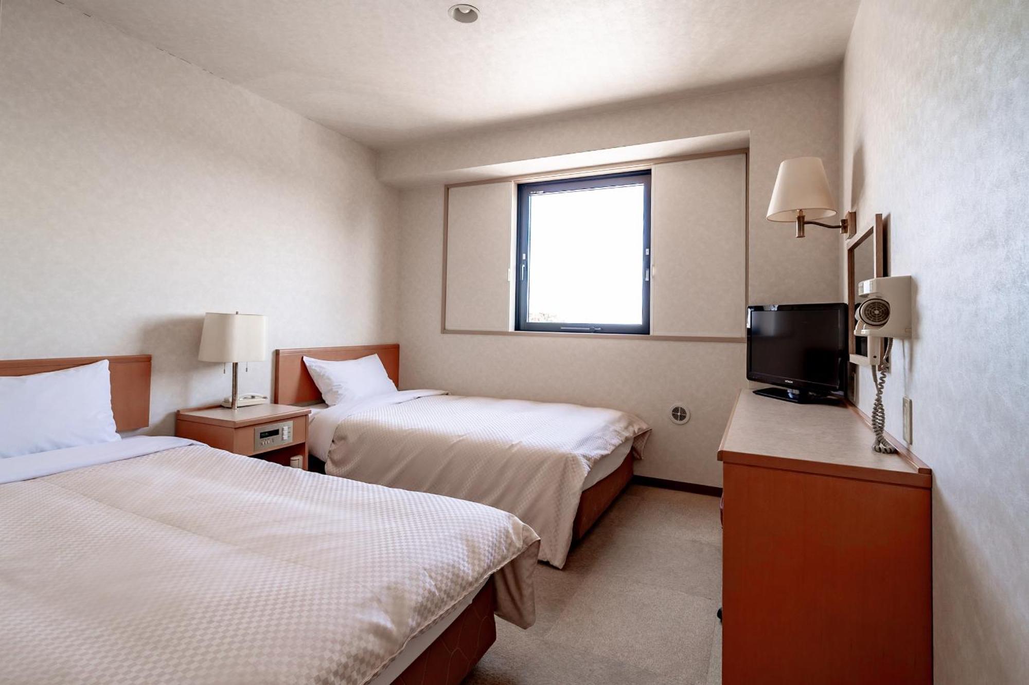Business Hotel Kg Oita Exterior photo